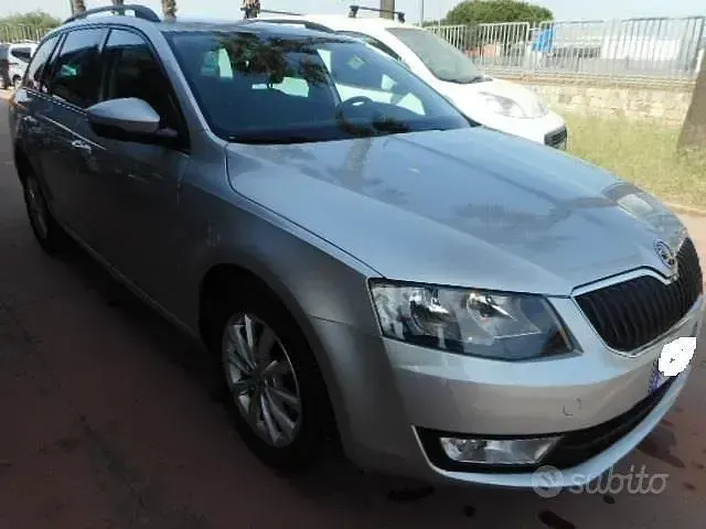 Usata Skoda Octavia 110 CV (80 kW) 2016 Grigio Station wagon
