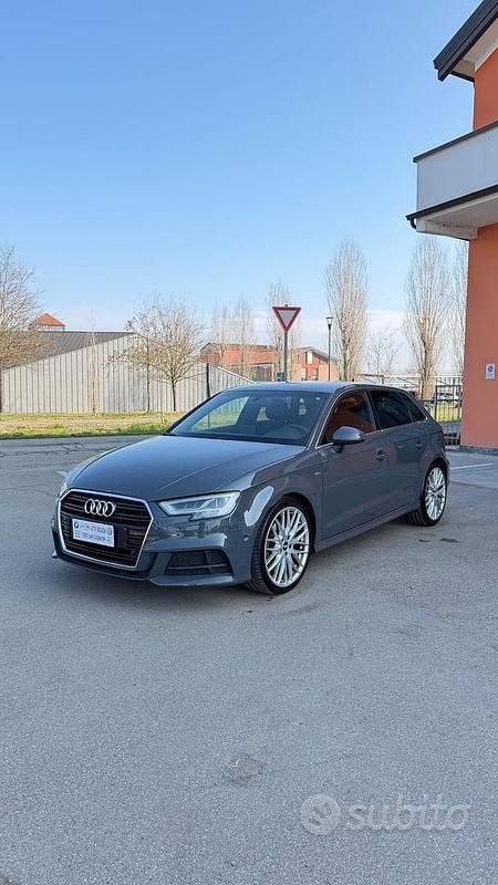 Usata Audi A3 Sport 190 CV (139 kW) 2019 Grigio Berlina
