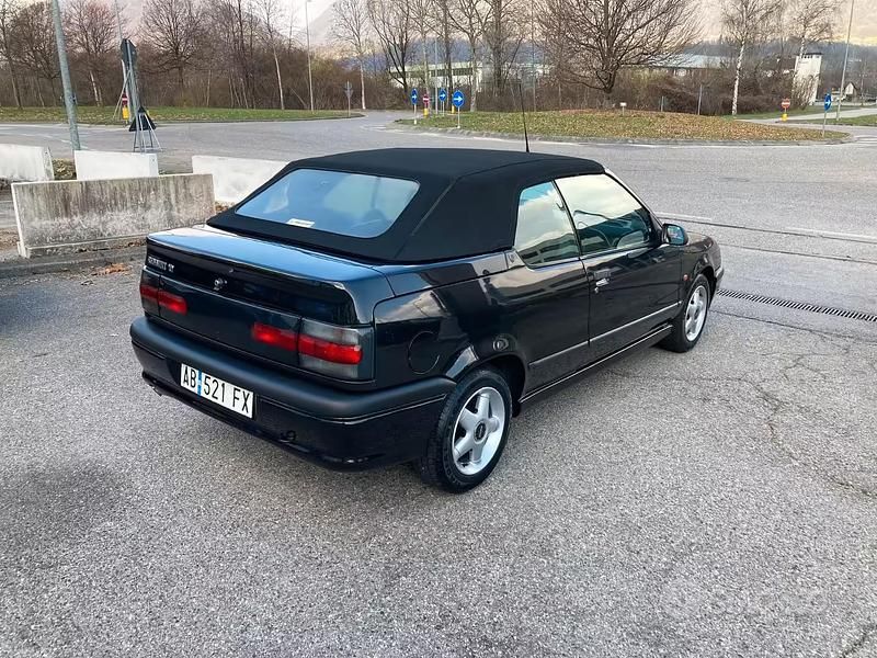Usata Renault 19 93 CV (68 kW) 1994 Nero Cabrio