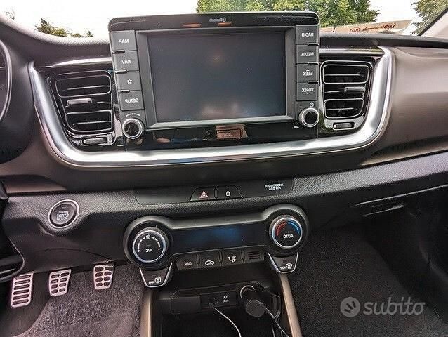 Begagnad Kia Stonic 97 HK (71 kW) 2020 Grå SUV