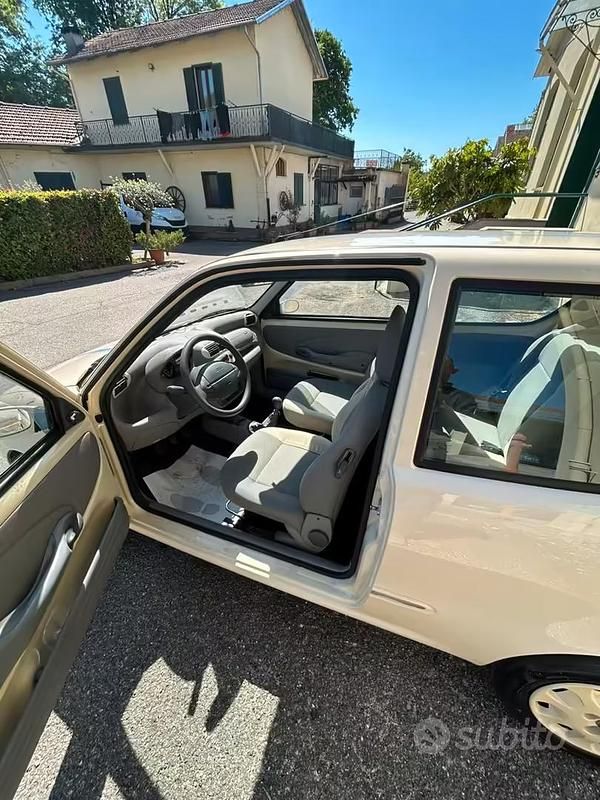 Occasion Fiat 600 Anniversary 54 ch (39 kW) 2005 Citadine