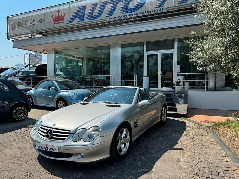 Grigio Usata 2004 Mercedes SL500 Cabrio | 27.900 € (Cara) - Immagine 1/4