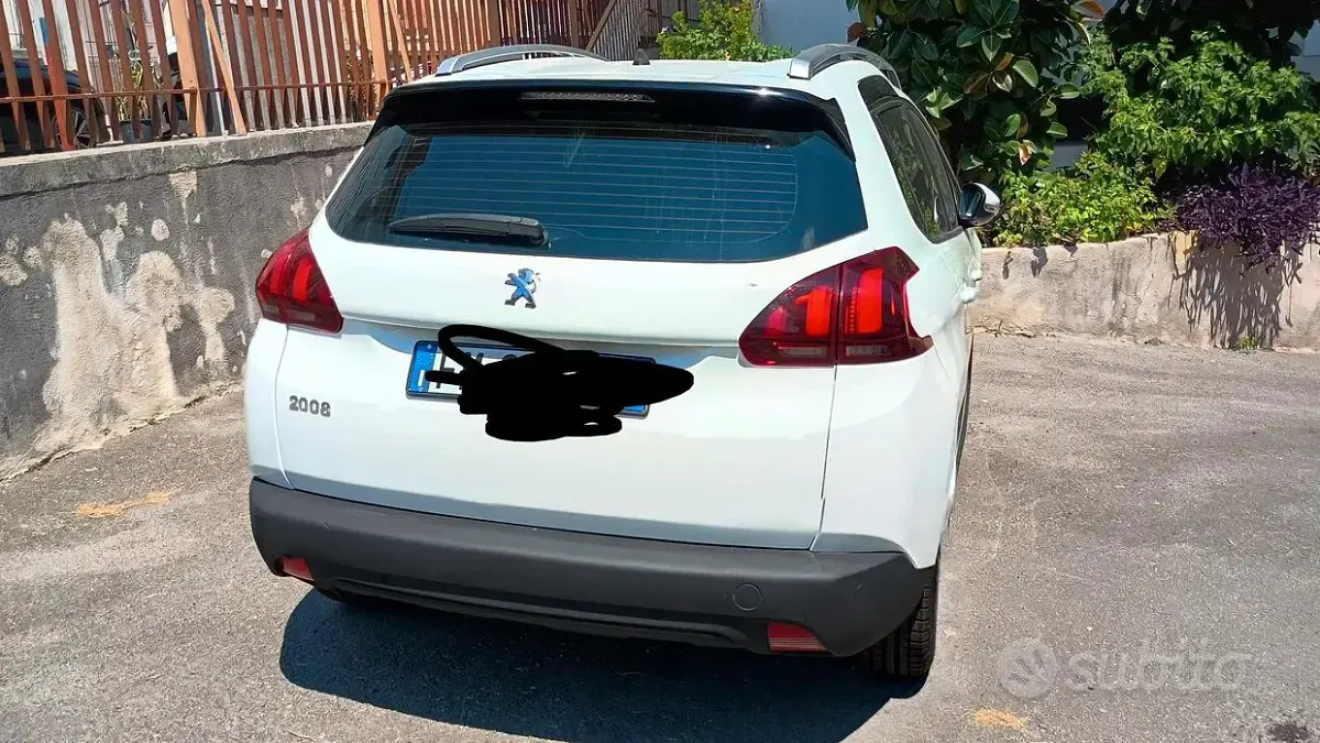 Usata Peugeot 2008 99 CV (72 kW) 2017 Bianco SUV
