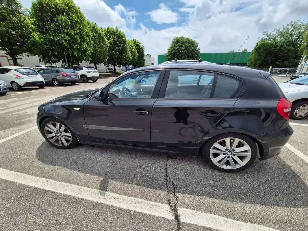 Usata BMW 118 143 CV (105 kW) 2008 Nero Utilitaria