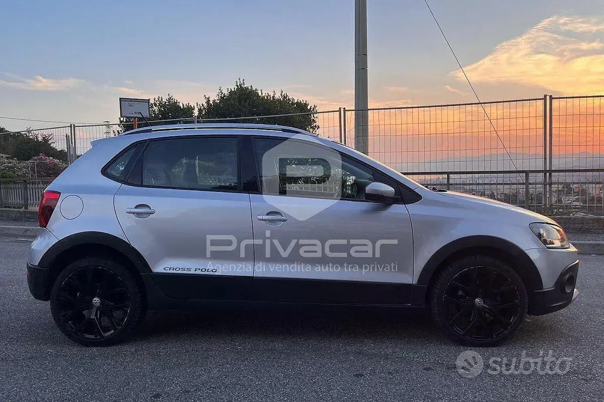 Usata VW Polo Cross 90 CV (66 kW) 2016 Grigio Utilitaria