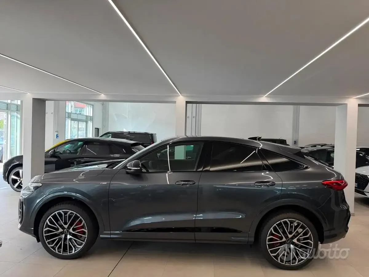 Nuova Audi Q5 S-Line 204 CV (150 kW) 2026 Grigio SUV
