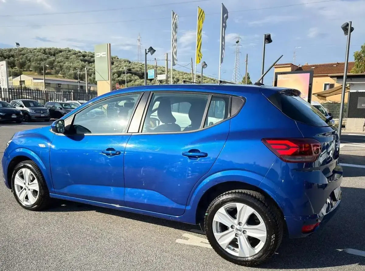 Usata Dacia Sandero Expression 101 CV (74 kW) 2023 Blu/azzurro Berlina