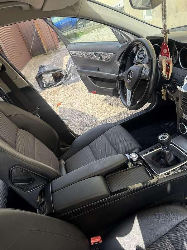 Usata Mercedes C200 Avantgarde 136 CV (100 kW) 2011 Berlina