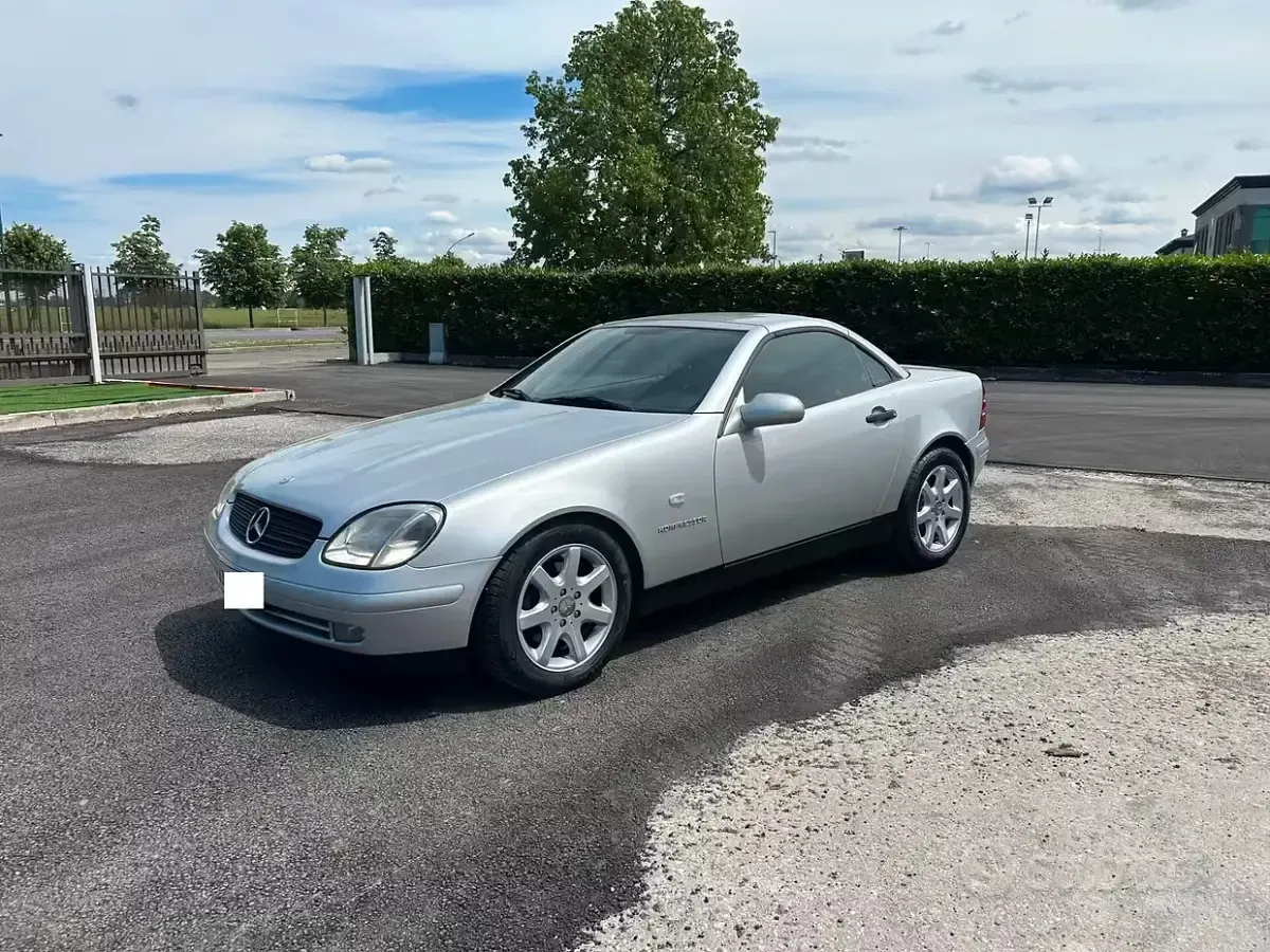 Usata Mercedes SLK200 192 CV (141 kW) 1998 Grigio Cabrio