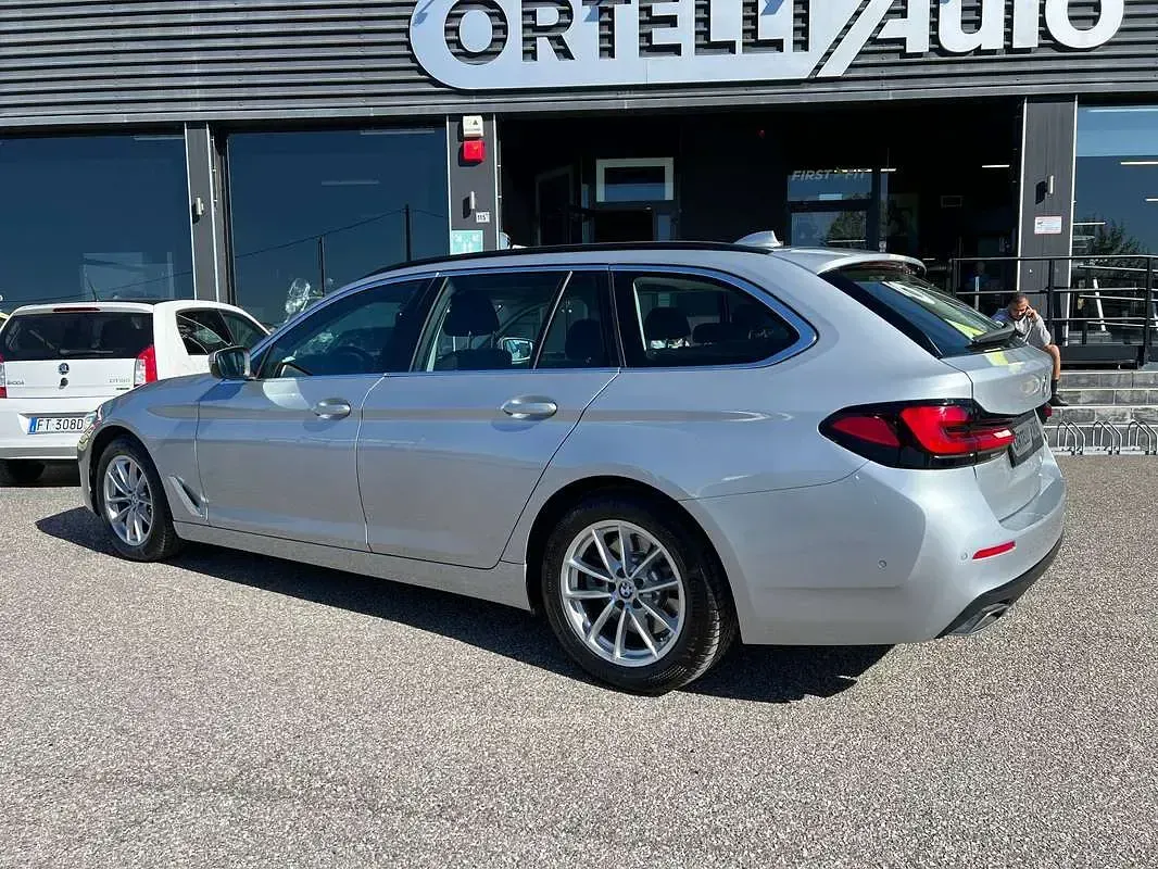 Usata BMW 520 190 CV (139 kW) 2021 Argento Berlina