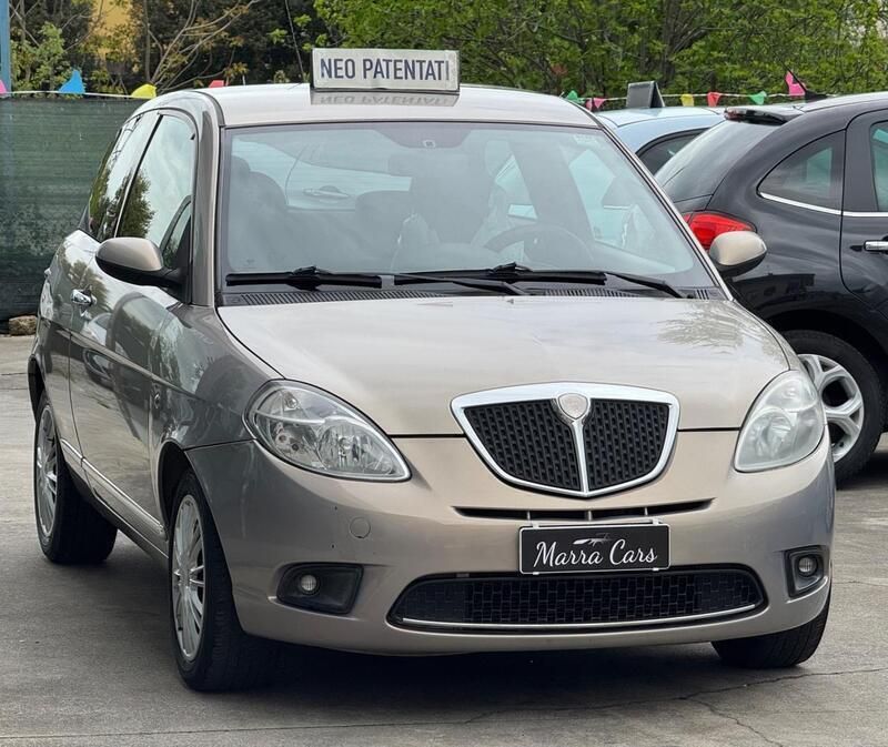 Usata Lancia Ypsilon 60 CV (44 kW) 2007 Marrone Utilitaria