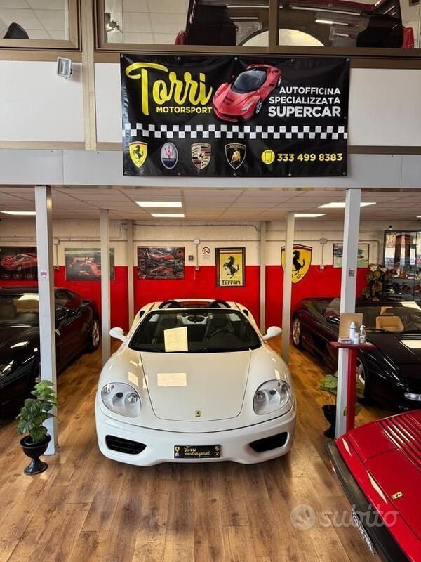 Usata Ferrari 360 400 CV (294 kW) 2005 Bianco Cabrio