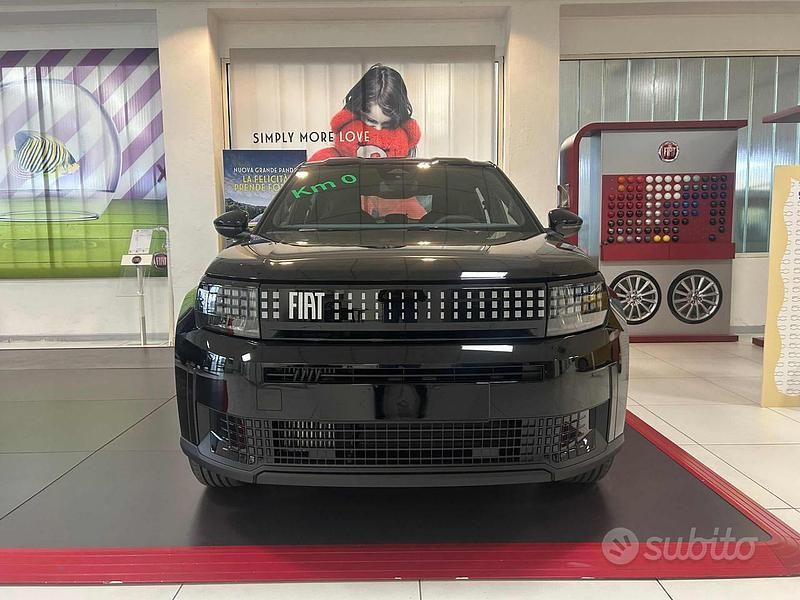 Nuova Fiat Grande Panda Icon 110 CV (80 kW) 2025 Nero Utilitaria