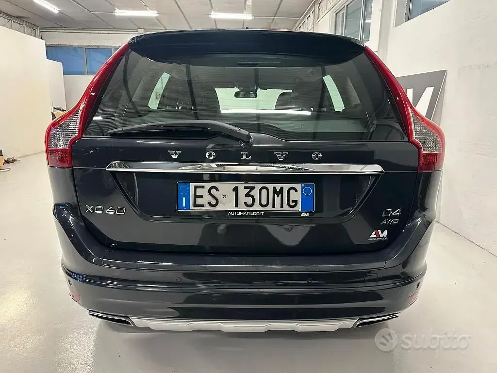Usata Volvo XC60 Momentum 181 CV (133 kW) 2013 Gray SUV