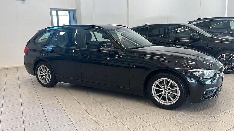 Usata BMW 318 Advantage 150 CV (110 kW) 2019 Nero Station wagon