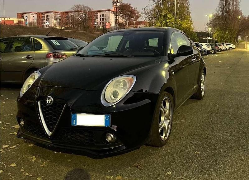 Nero Usata 2010 Alfa Romeo MiTo Distinctive Due volumi | 5500 € (Cara) - Immagine 1/4
