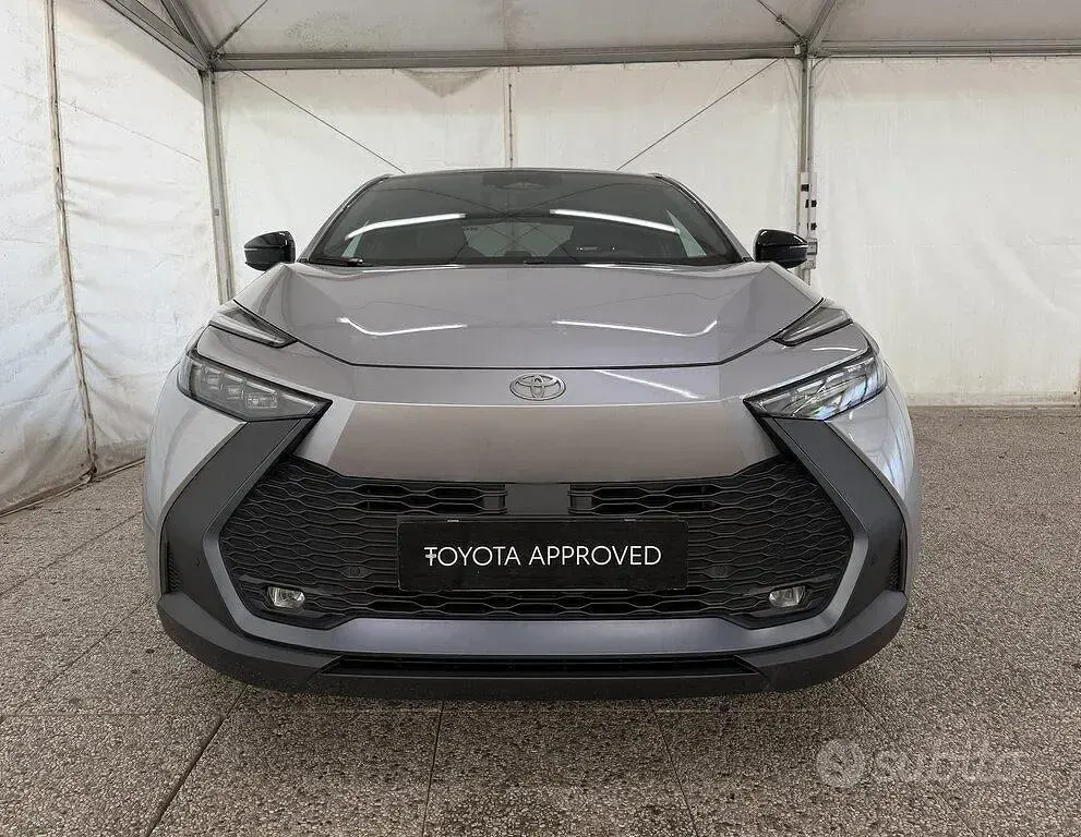 Usata Toyota C-HR Trend 140 CV (102 kW) 2024 Argento SUV
