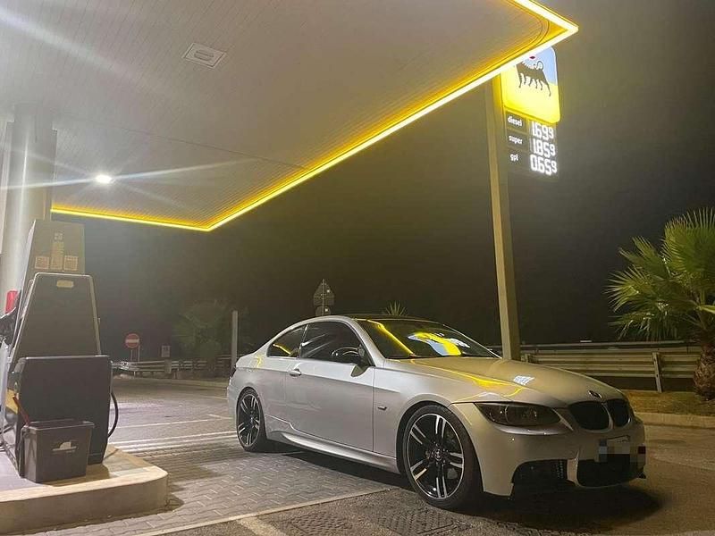 Usata BMW 320 M Sport 177 CV (130 kW) 2007 Grigio Coupé