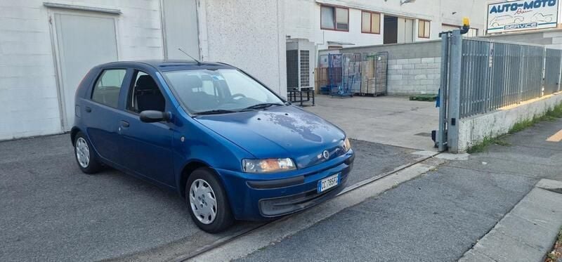 Usata Fiat Punto 80 CV (58 kW) 2002 Blu Utilitaria