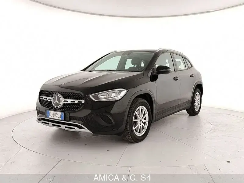 Usata Mercedes GLA200 Business 150 CV (110 kW) 2022 Nero SUV