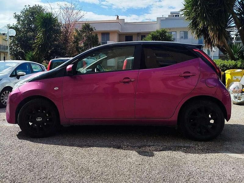 Usata Toyota Aygo X-play 69 CV (50 kW) 2018 Utilitaria