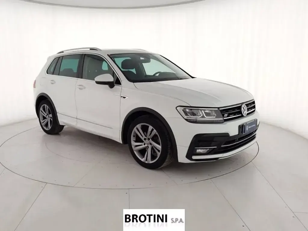 Usata VW Tiguan Sport 116 CV (85 kW) 2019 Bianco opaco SUV
