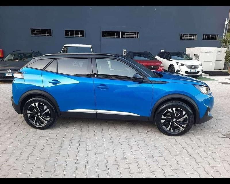 Usata Peugeot e-2008 GTi 100 kW (136 CV) 2022 Blu SUV