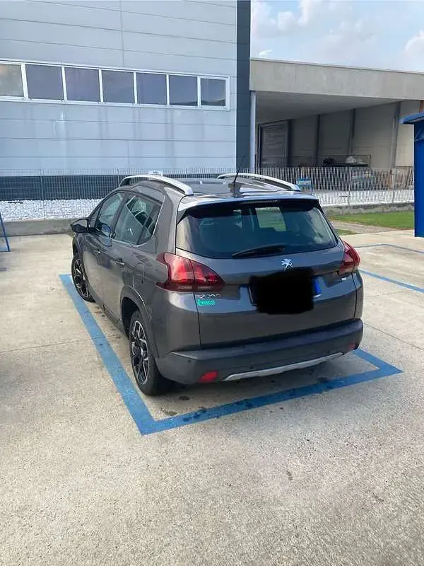 Usata Peugeot 2008 S 110 CV (80 kW) 2017 Nero SUV