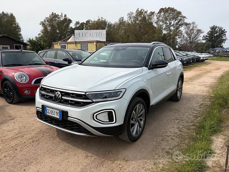 Usata VW T-Roc R-line 116 CV (85 kW) 2022 Bianco SUV