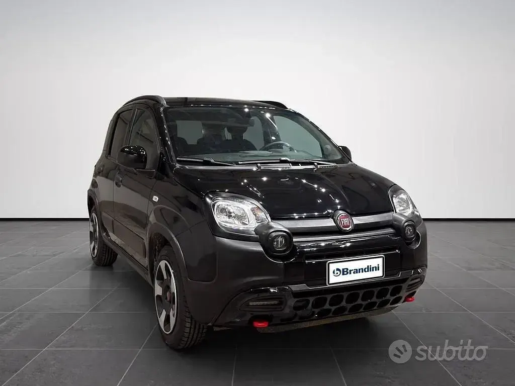 Usata Fiat Panda Cross Cross 70 CV (51 kW) 2024 Nero Utilitaria