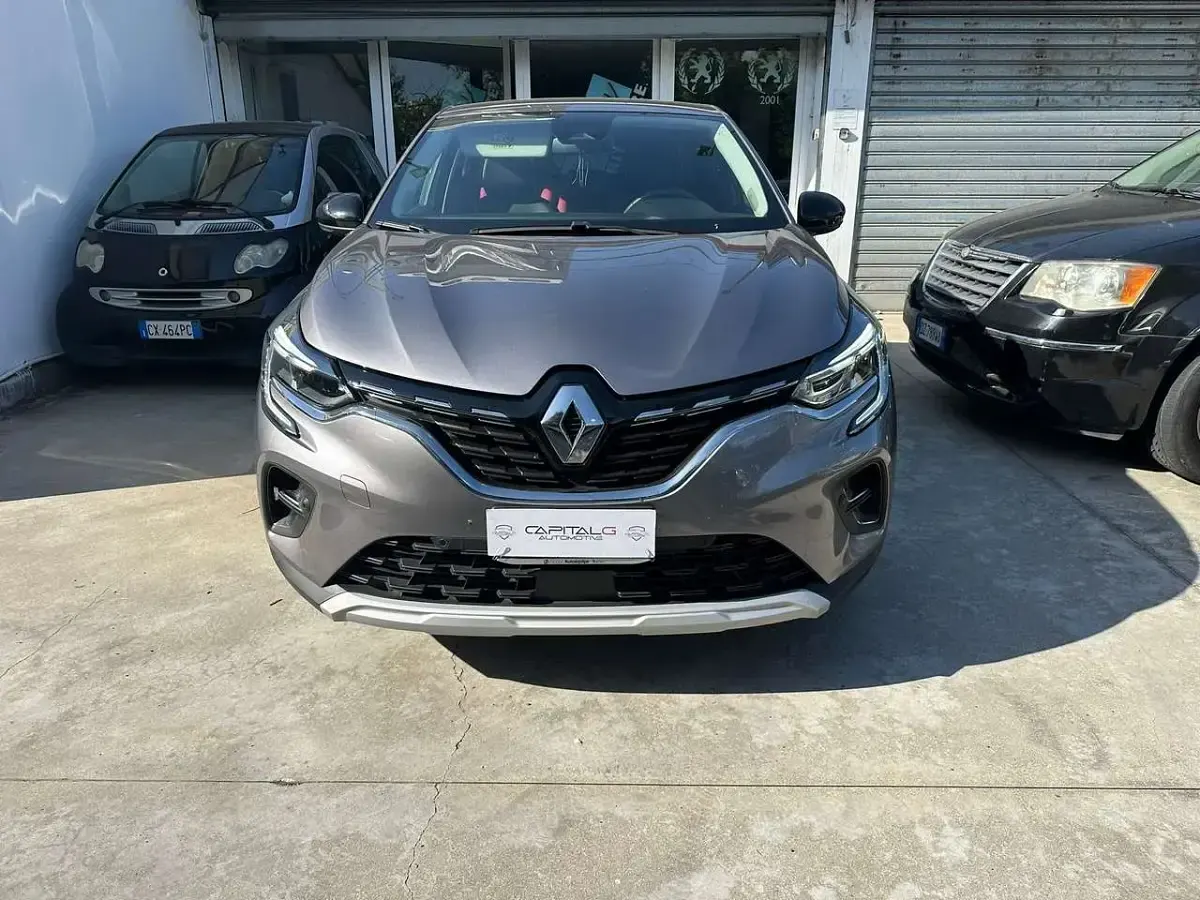 Usado Renault Captur 158 CV (116 kW) 2024 Gris SUV