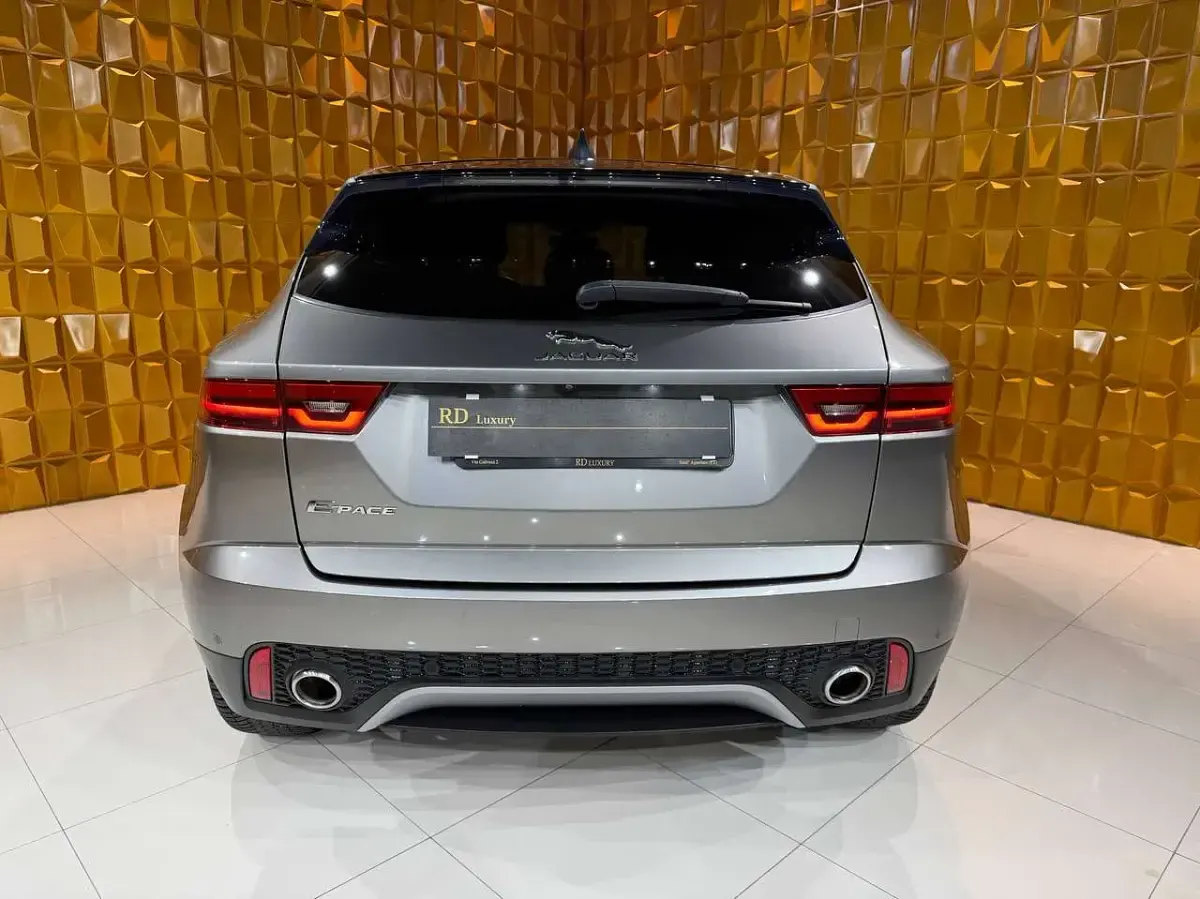 Usata Jaguar E-Pace R 150 CV (110 kW) 2021 Grigio SUV