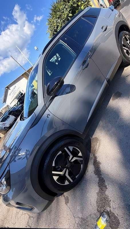 Usata Peugeot 2008 Allure 101 CV (74 kW) 2024 Grigio SUV