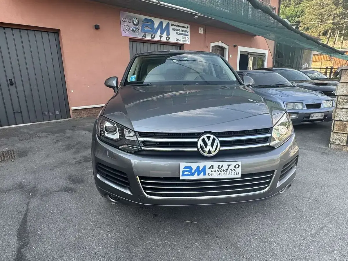 Usata VW Touareg 239 CV (175 kW) 2010 Grigio SUV
