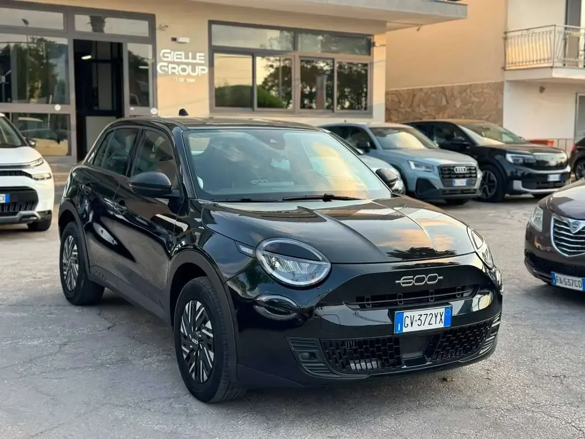 Usata Fiat 600 101 CV (74 kW) 2024 Nero SUV