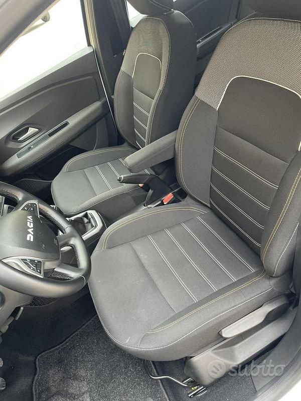 Usata Dacia Sandero Stepway 90 CV (66 kW) 2024 Bianco Berlina