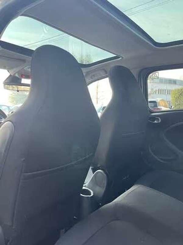 Usata Smart ForFour Passion 75 CV (55 kW) 2017 Argento Utilitaria