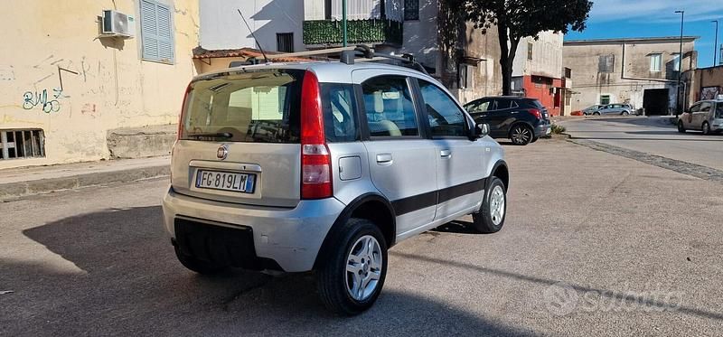 Usata Fiat Panda 4x4 Climbing 59 CV (43 kW) 2008 Grigio Utilitaria