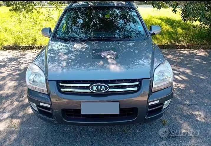 Usata Kia Sportage 140 CV (102 kW) 2006 Grigio SUV