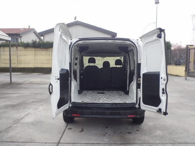 Usata Fiat Doblò 105 CV (77 kW) 2019 Bianco Monovolume