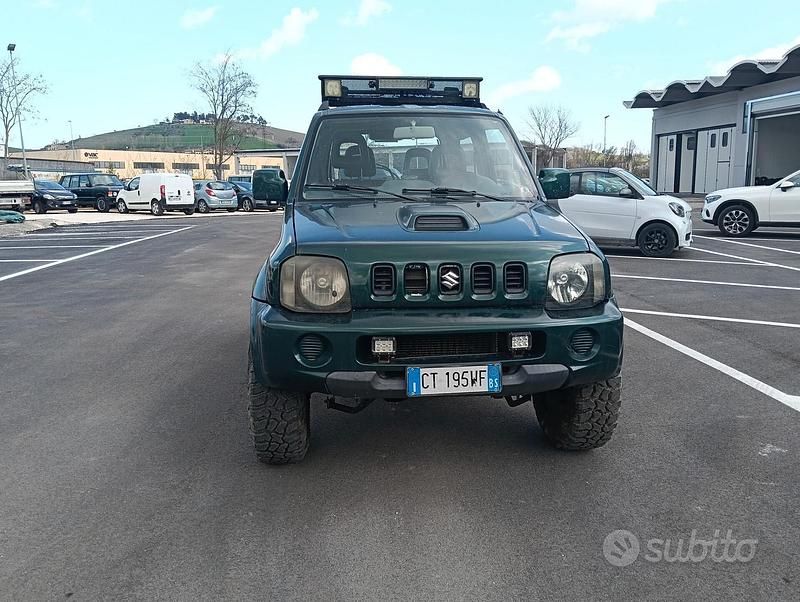 Usata Suzuki Jimny 65 CV (47 kW) 2005 Verde SUV