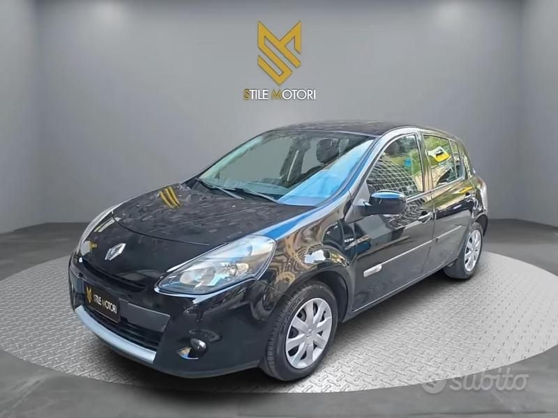 Usata Renault Clio IV 74 CV (54 kW) 2012 Nero Utilitaria