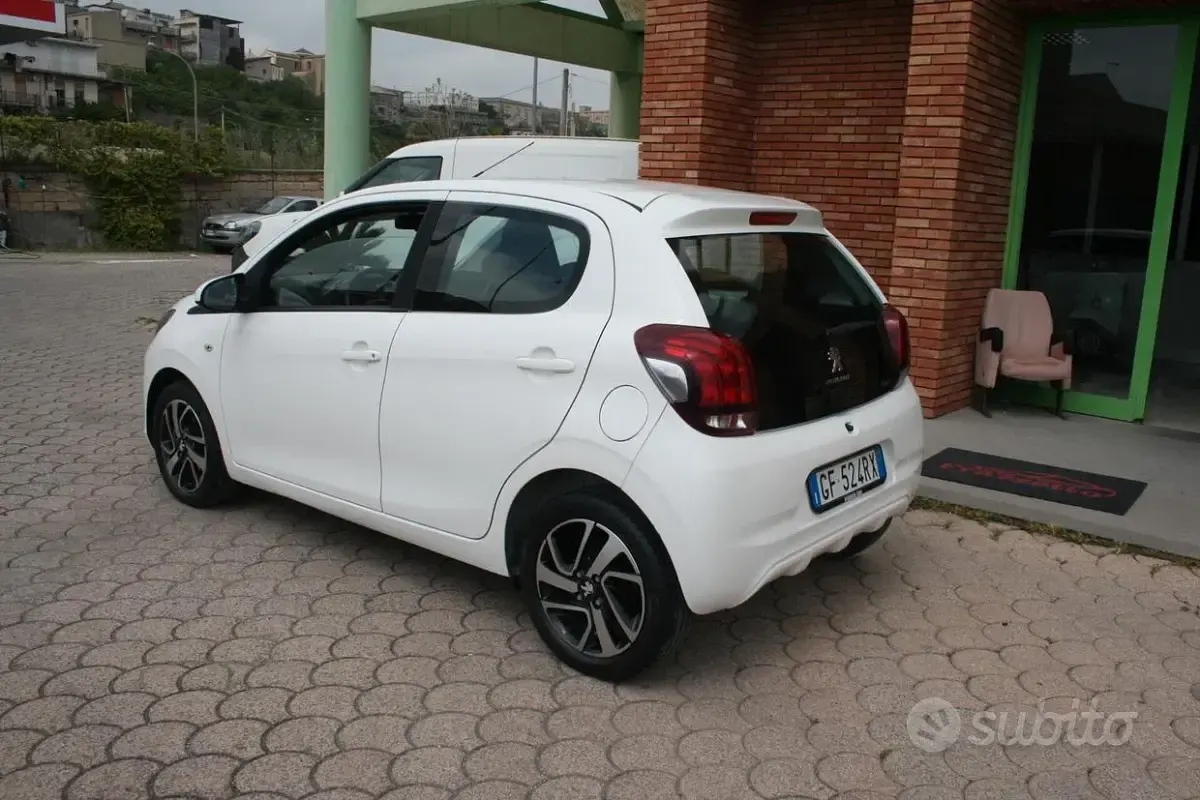Usata Peugeot 108 Allure 72 CV (52 kW) 2021 Bianco Berlina