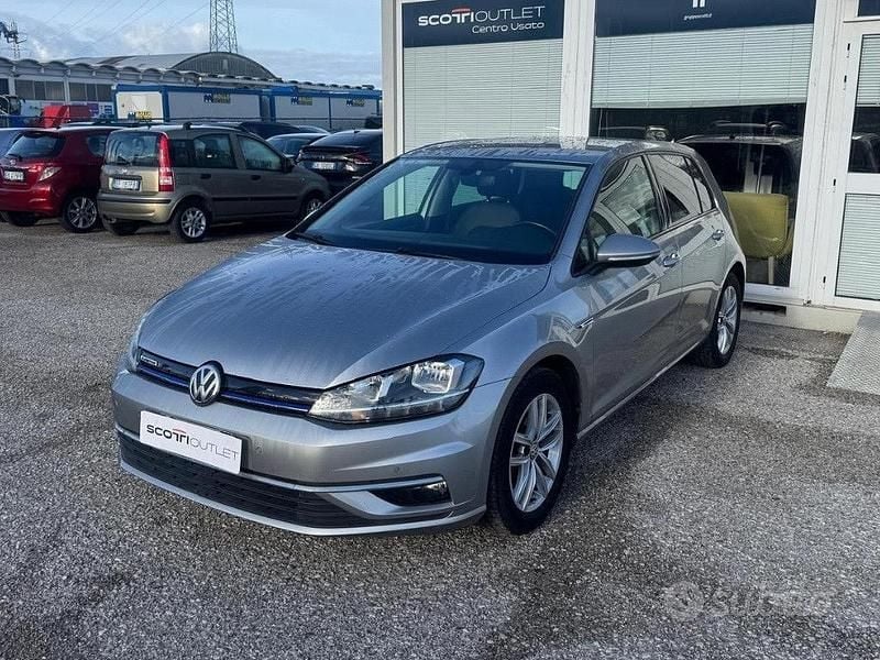 Begagnad VW Golf VII Executive 131 HK (96 kW) 2019 Sedan