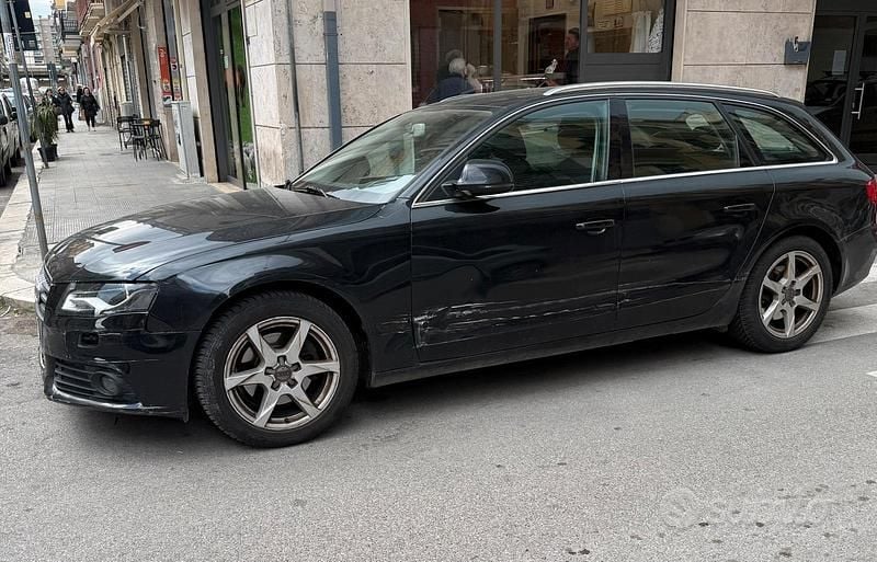 Usata Audi A4 143 CV (105 kW) 2009 Nero Station wagon