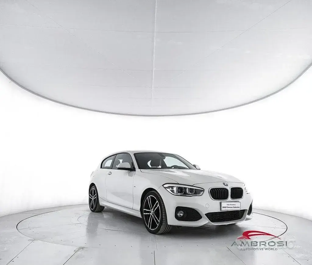 Usado BMW 116 M Sport 116 CV (85 kW) 2018 Negro Utilitario