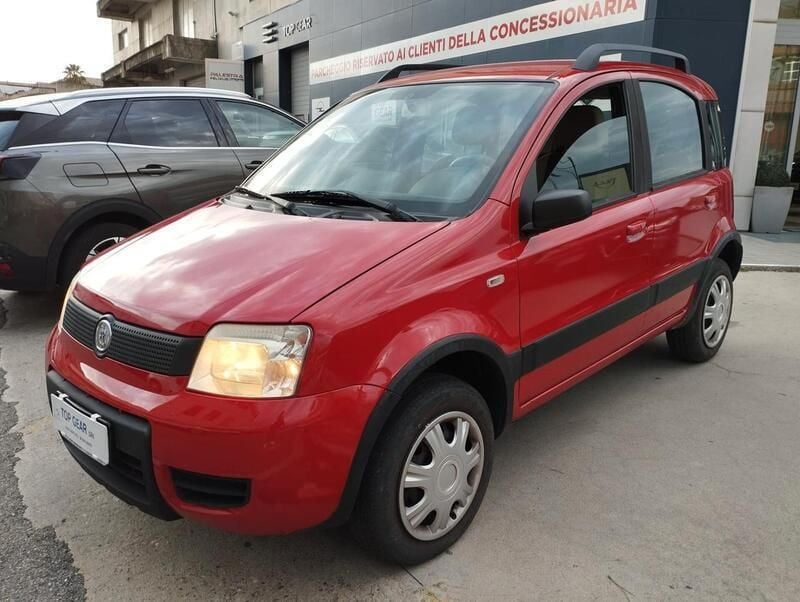 Usata Fiat Panda 4x4 Climbing 59 CV (43 kW) 2009 Rosso Utilitaria