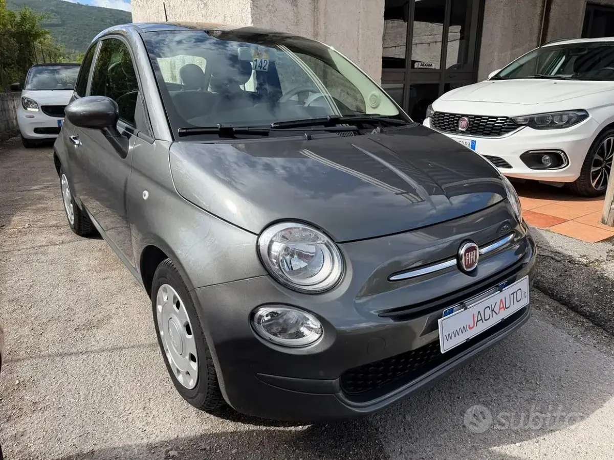 Usado Fiat 500 Lounge 69 CV (50 kW) 2020 Gris Berlina