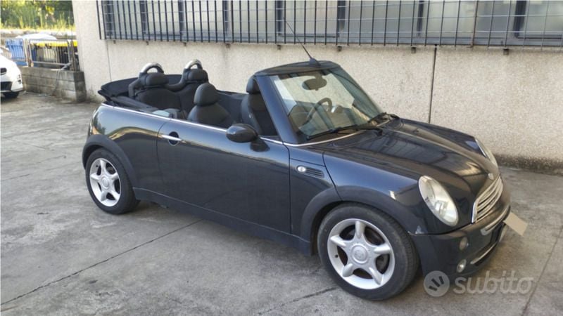 Usata Mini One Cabriolet 90 CV (66 kW) 2006 Nero Cabrio