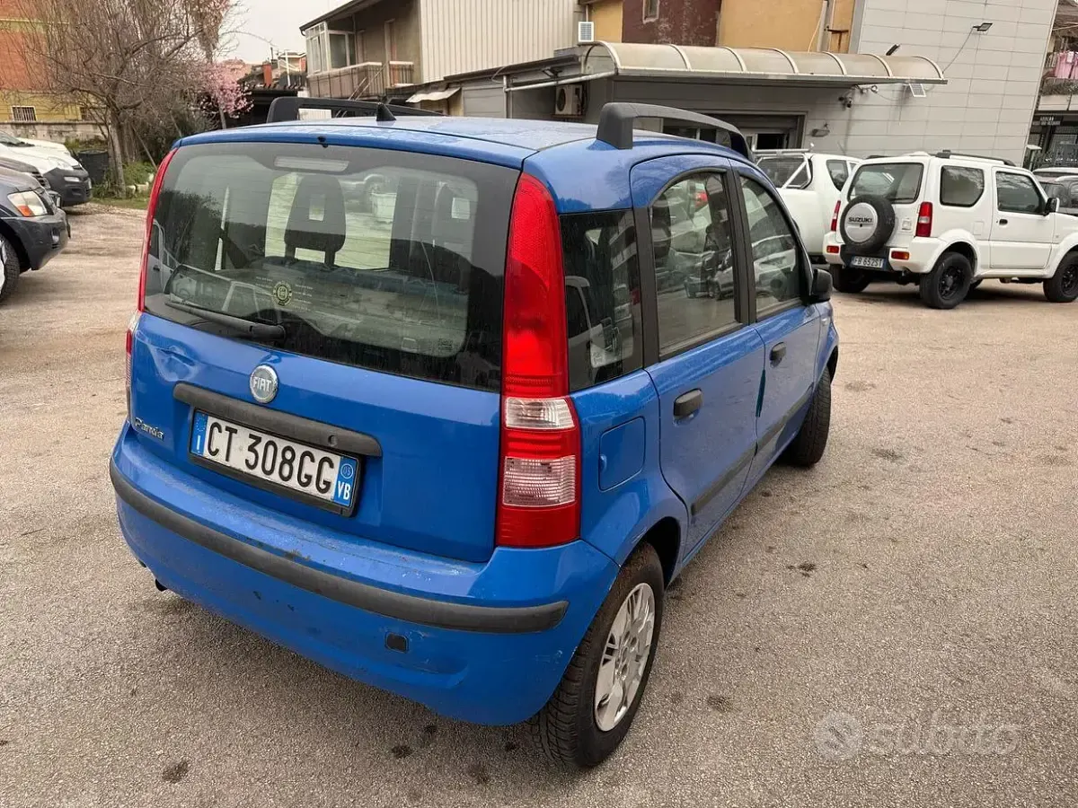 Usata Fiat Punto Active 60 CV (44 kW) 2005 Bluazzurro Utilitaria